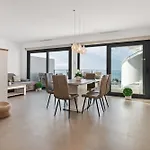 Apartamento Sunrise Heights 2035
