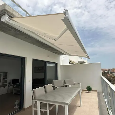 Sunrise Heights 2035 Apartamento *